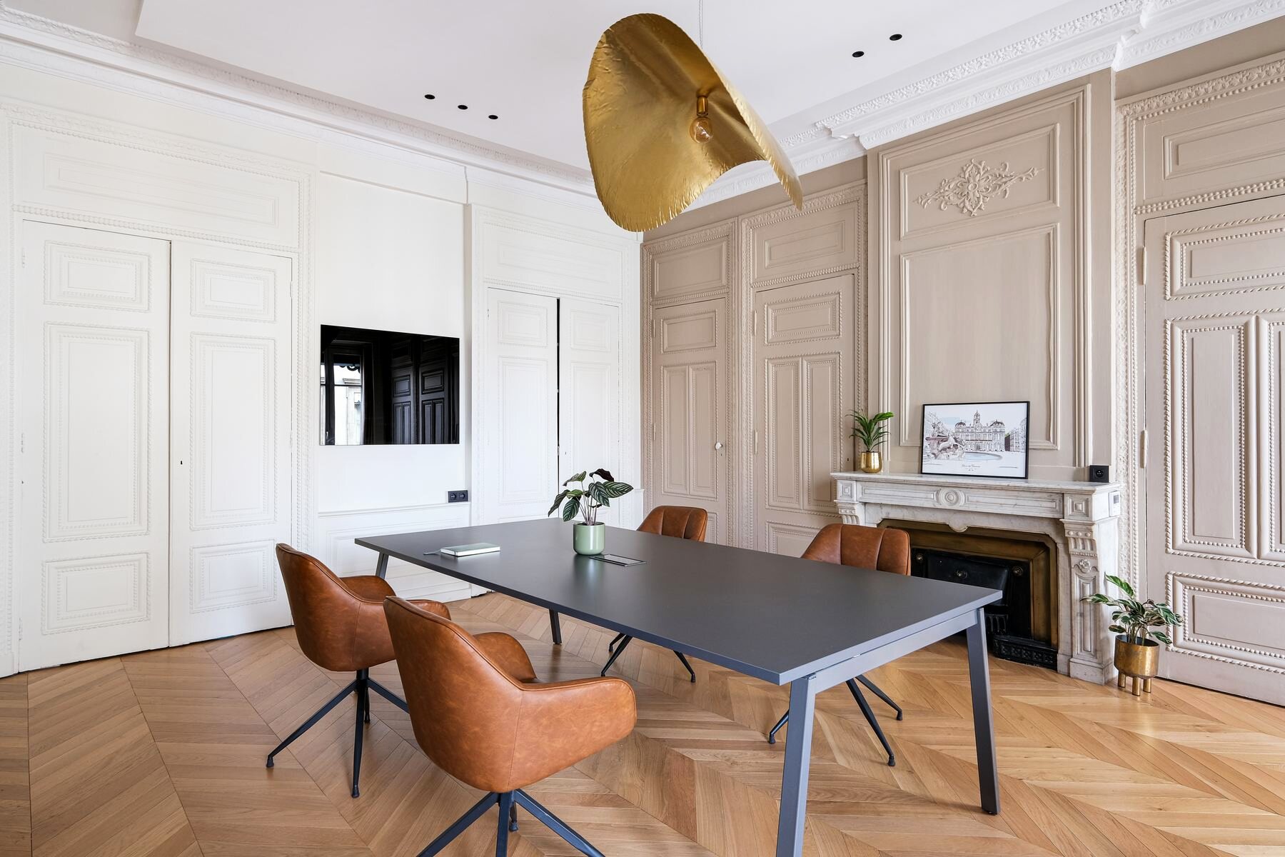 La salle de réunion où nous vous recevons, à Lyon